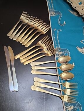 19 Gold Tone Flatware Set - Forks & Spoons,desert Forks,mixed Brands.